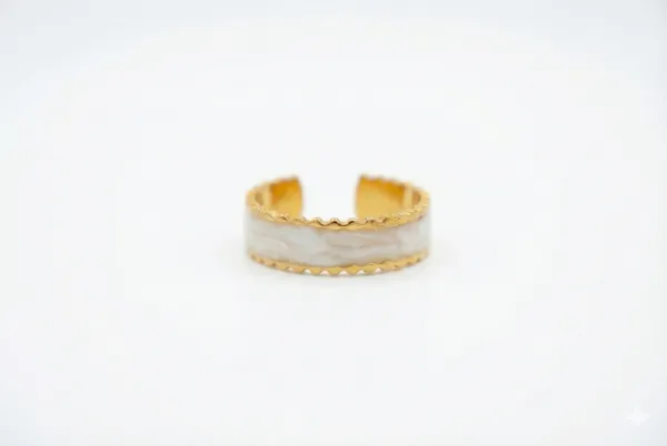 Pearlescent Crown Open Ring